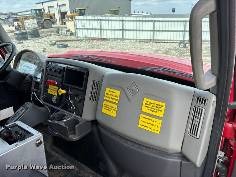 image for item YA2648 2015 International 7400 tanker fire truck