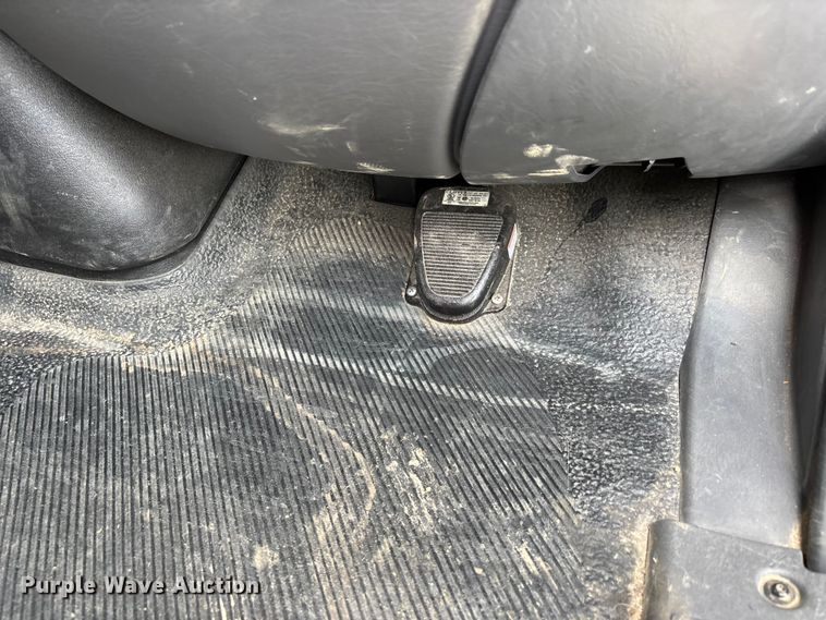 image for item YA2648 2015 International 7400 tanker fire truck