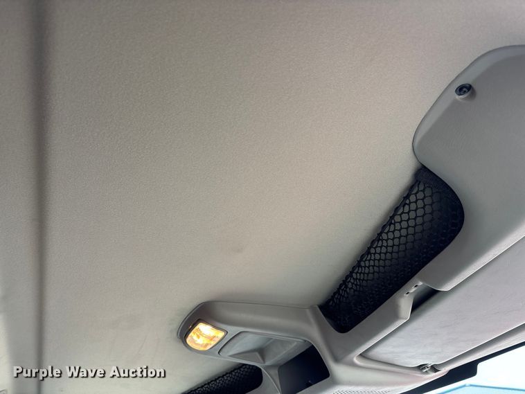 image for item YA2648 2015 International 7400 tanker fire truck