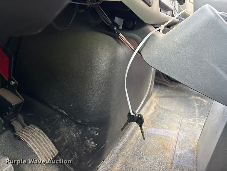 image for item YA2648 2015 International 7400 tanker fire truck