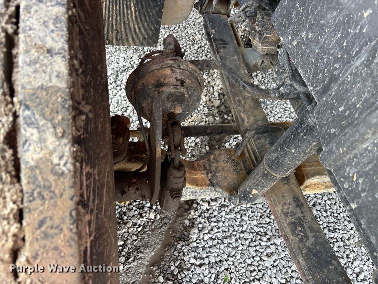 image for item YA2648 2015 International 7400 tanker fire truck