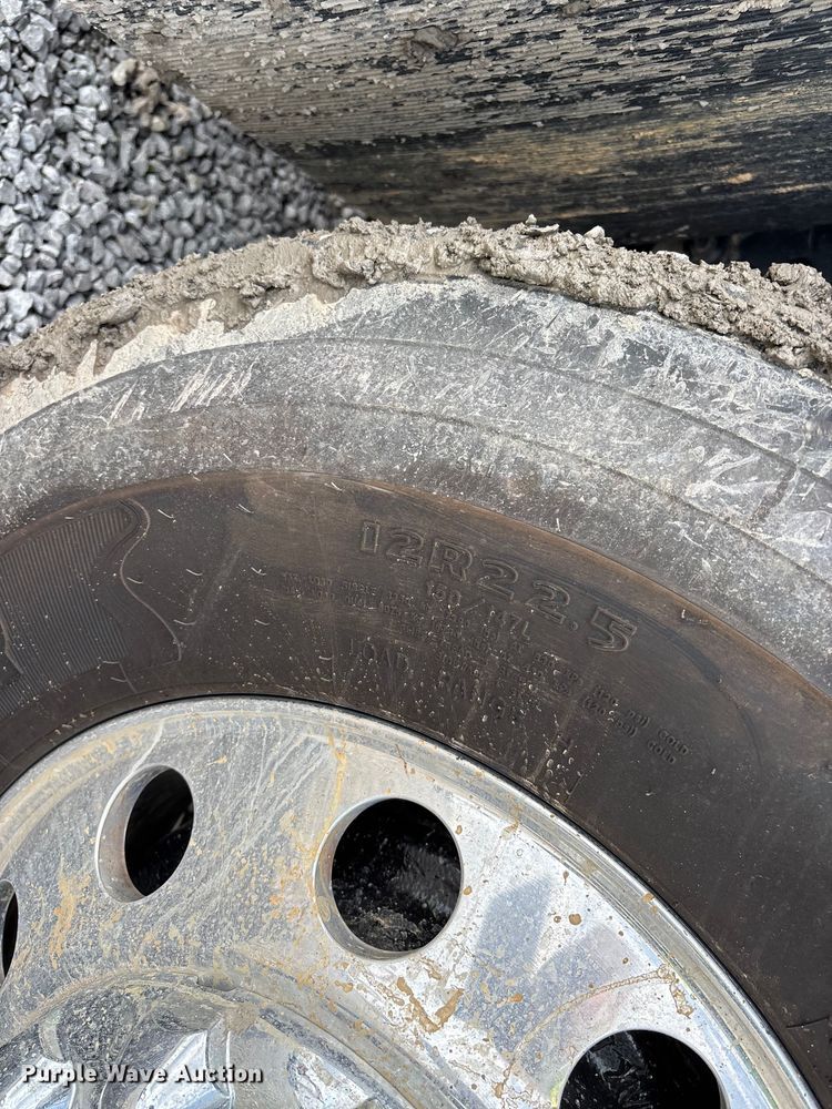 image for item YA2648 2015 International 7400 tanker fire truck