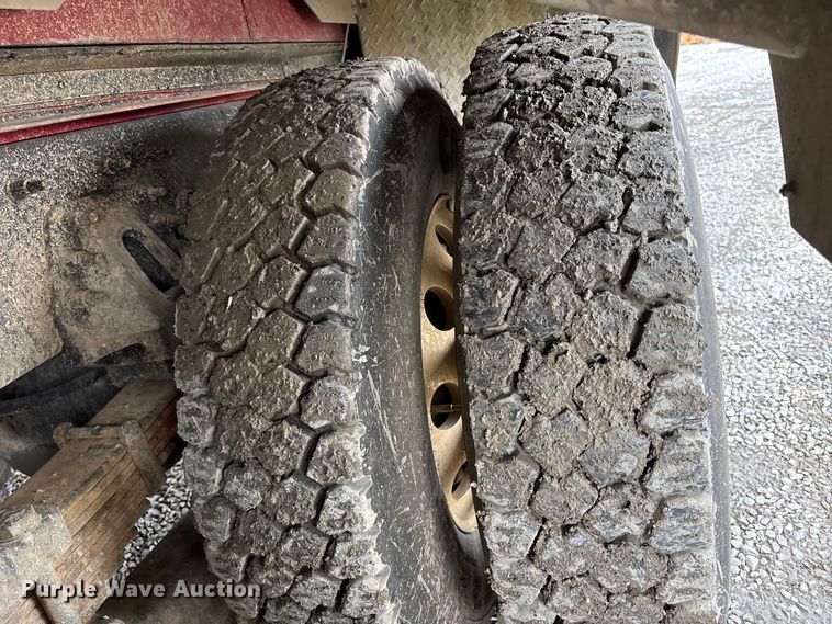 image for item YA2648 2015 International 7400 tanker fire truck