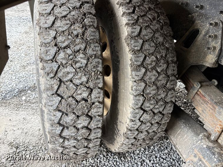 image for item YA2648 2015 International 7400 tanker fire truck