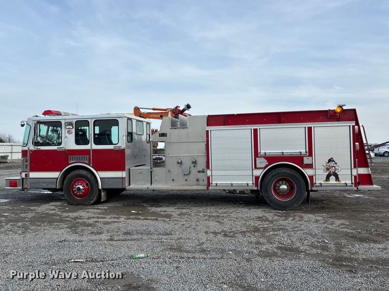 image for item YA2649 1992 Spartan Gladiator pumper fire truck