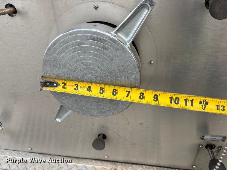 image for item YA2649 1992 Spartan Gladiator pumper fire truck