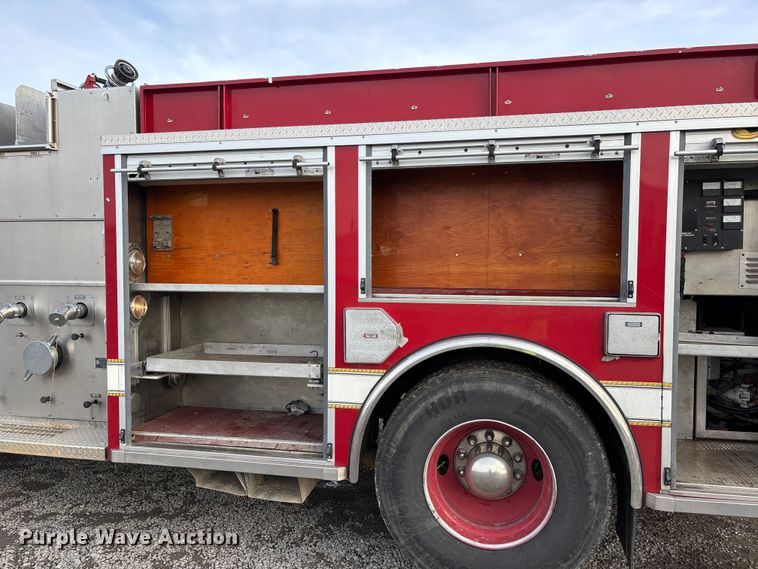 image for item YA2649 1992 Spartan Gladiator pumper fire truck