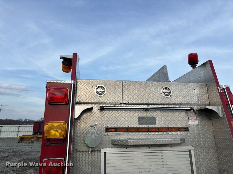 image for item YA2649 1992 Spartan Gladiator pumper fire truck