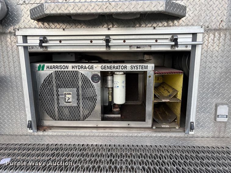 image for item YA2649 1992 Spartan Gladiator pumper fire truck