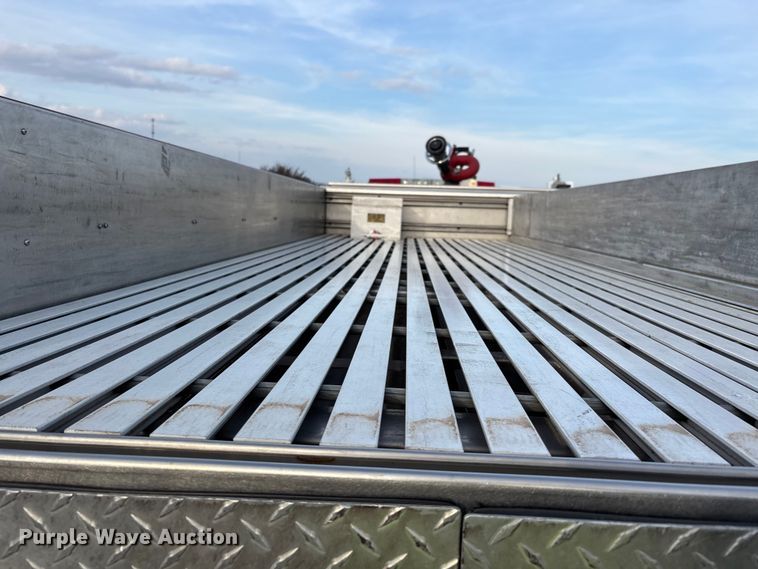 image for item YA2649 1992 Spartan Gladiator pumper fire truck