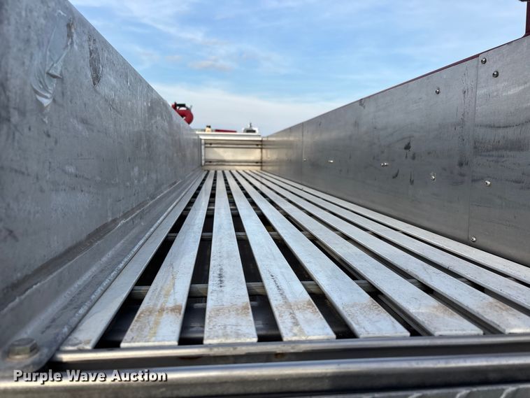 image for item YA2649 1992 Spartan Gladiator pumper fire truck