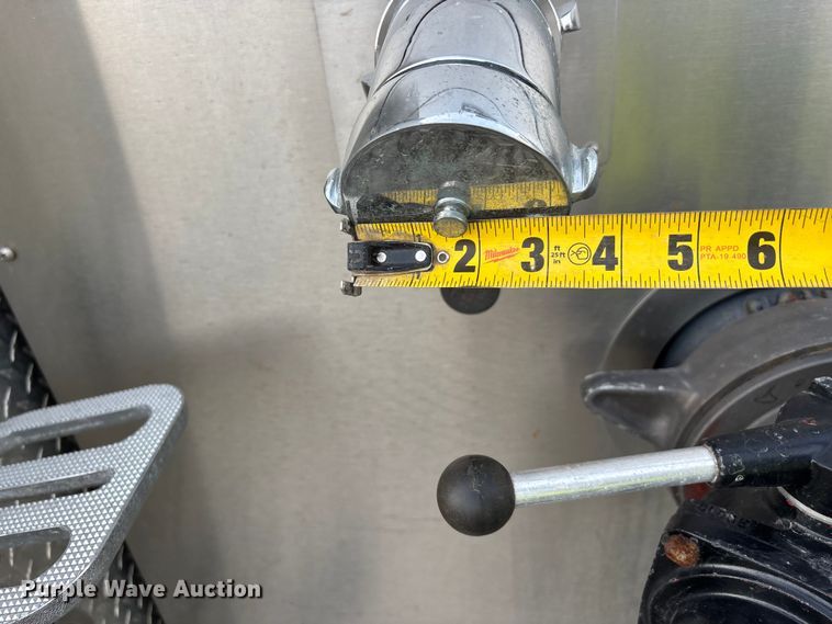 image for item YA2649 1992 Spartan Gladiator pumper fire truck