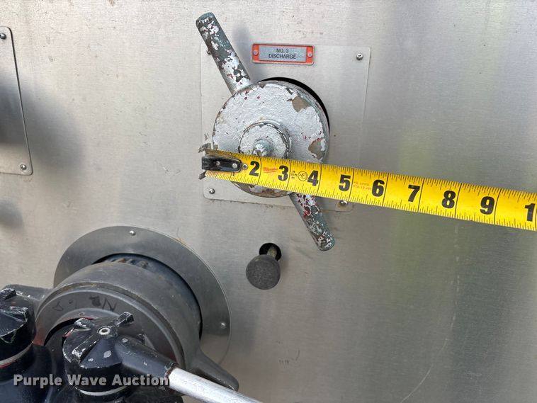 image for item YA2649 1992 Spartan Gladiator pumper fire truck