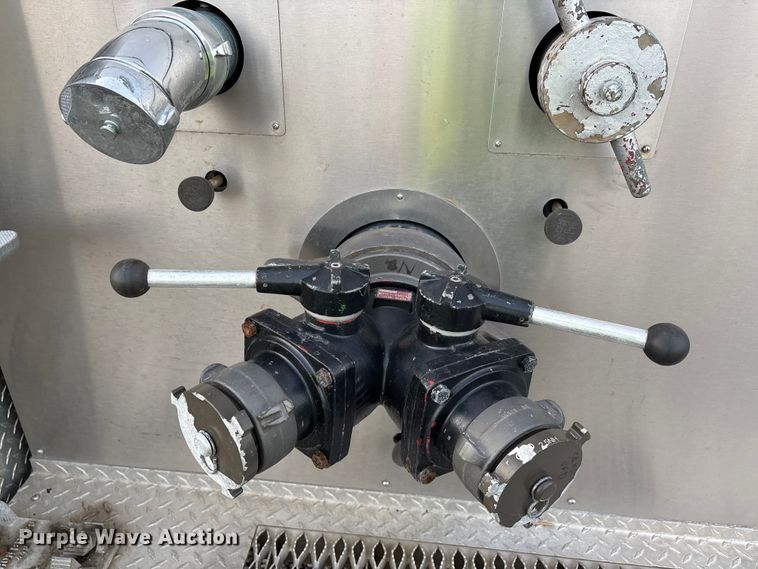 image for item YA2649 1992 Spartan Gladiator pumper fire truck