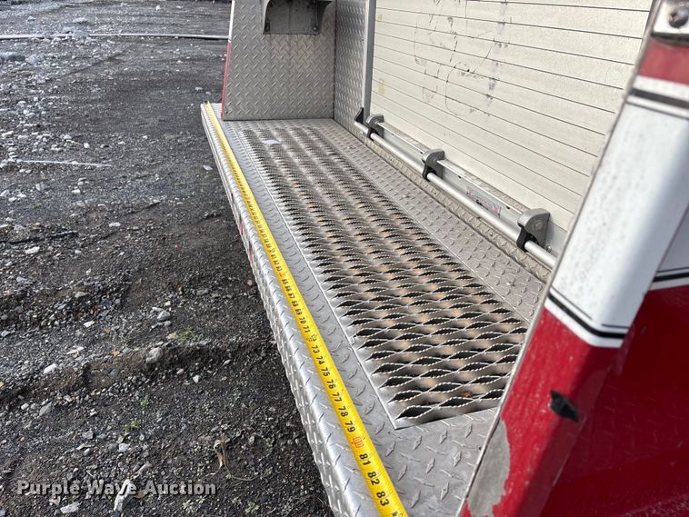 image for item YA2649 1992 Spartan Gladiator pumper fire truck