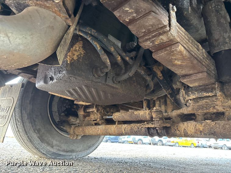 image for item YA2649 1992 Spartan Gladiator pumper fire truck