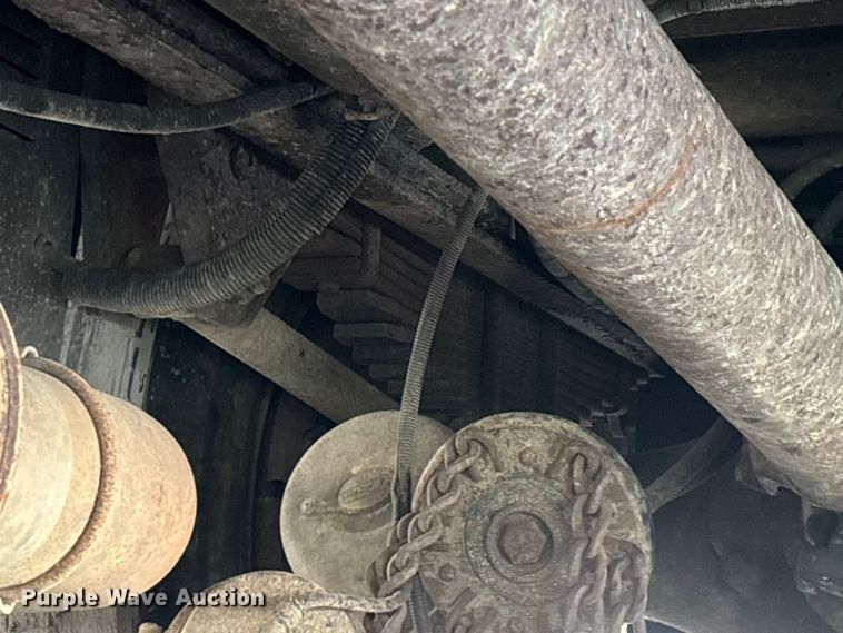 image for item YA2649 1992 Spartan Gladiator pumper fire truck