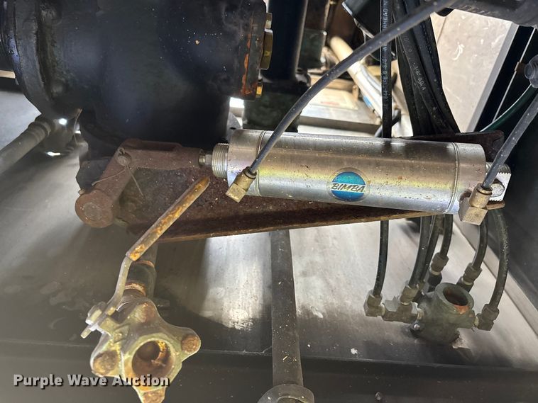 image for item YA2649 1992 Spartan Gladiator pumper fire truck