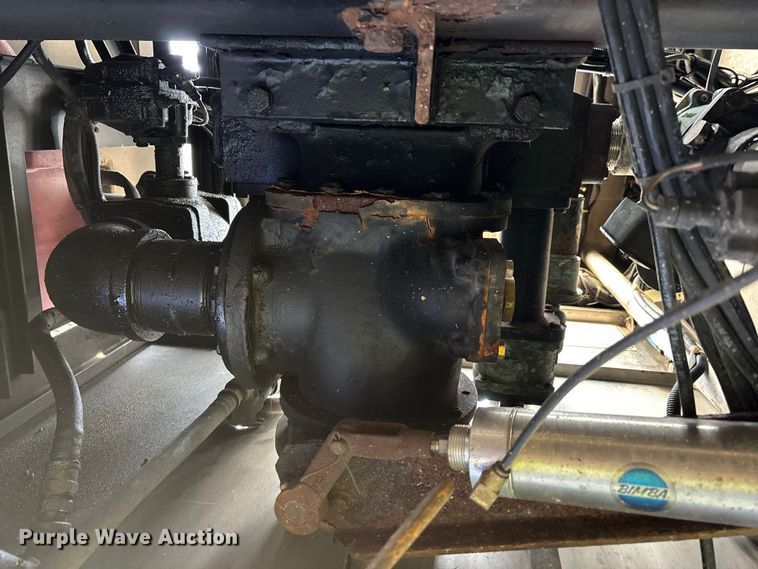 image for item YA2649 1992 Spartan Gladiator pumper fire truck