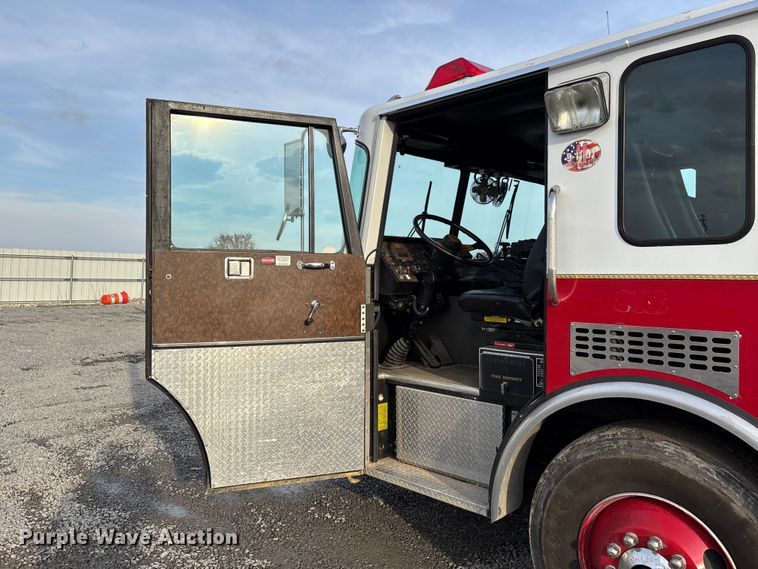 image for item YA2649 1992 Spartan Gladiator pumper fire truck