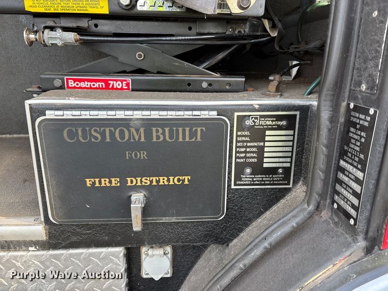 image for item YA2649 1992 Spartan Gladiator pumper fire truck