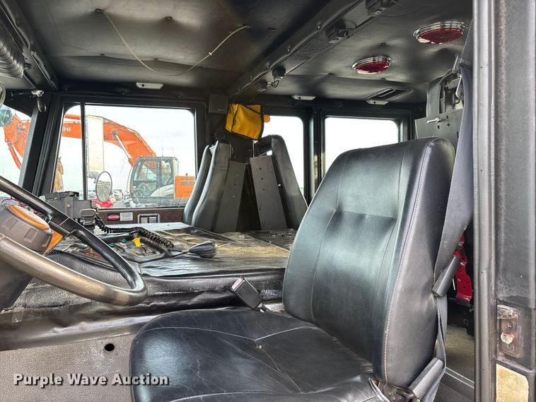 image for item YA2649 1992 Spartan Gladiator pumper fire truck