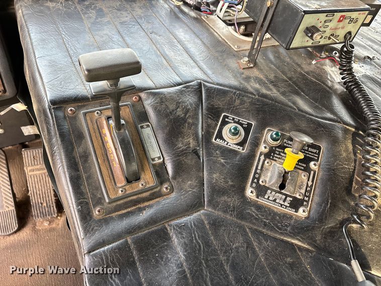 image for item YA2649 1992 Spartan Gladiator pumper fire truck