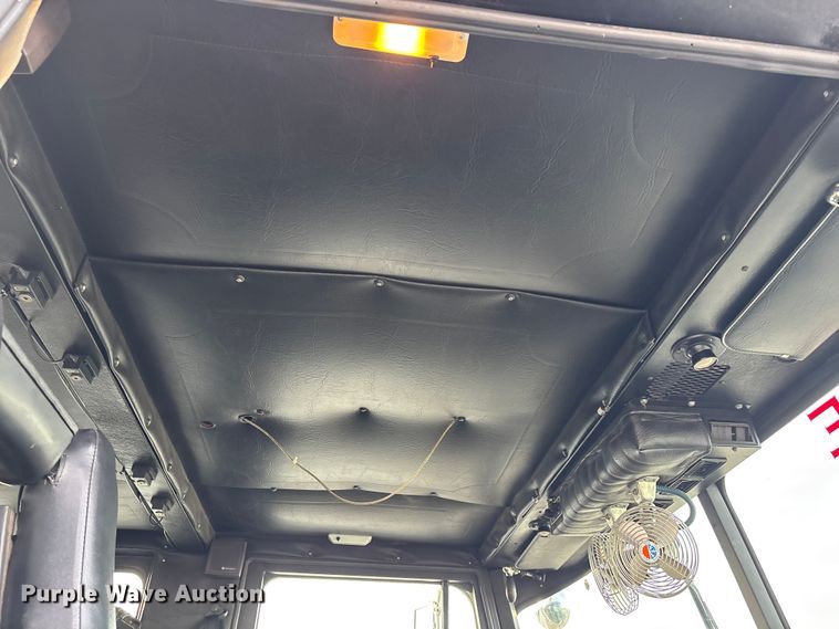 image for item YA2649 1992 Spartan Gladiator pumper fire truck