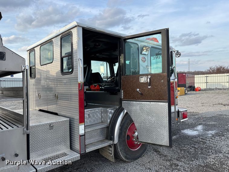 image for item YA2649 1992 Spartan Gladiator pumper fire truck