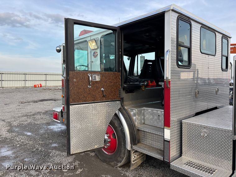 image for item YA2649 1992 Spartan Gladiator pumper fire truck