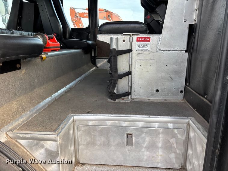 image for item YA2649 1992 Spartan Gladiator pumper fire truck