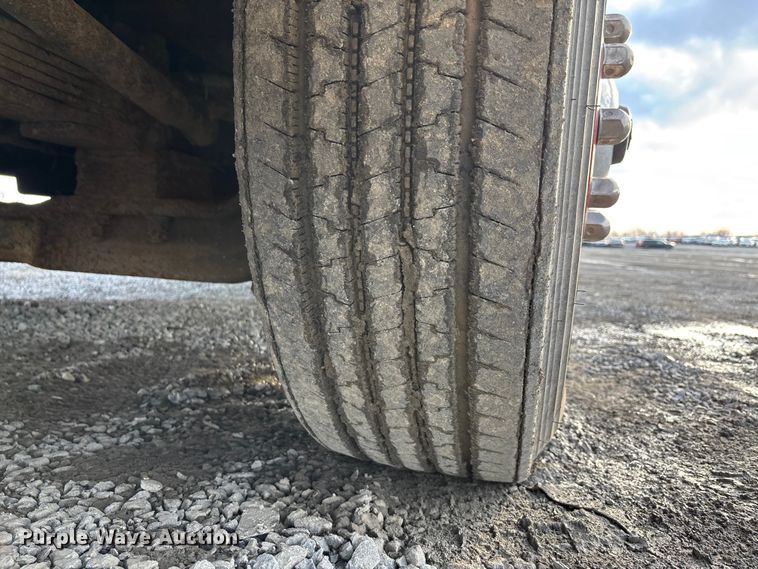 image for item YA2649 1992 Spartan Gladiator pumper fire truck