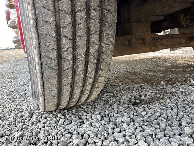 image for item YA2649 1992 Spartan Gladiator pumper fire truck