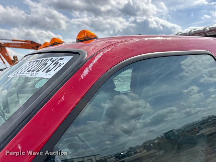 image for item YA2650 2012 Ford F550 Super Duty Crew Cab rescue vehicle