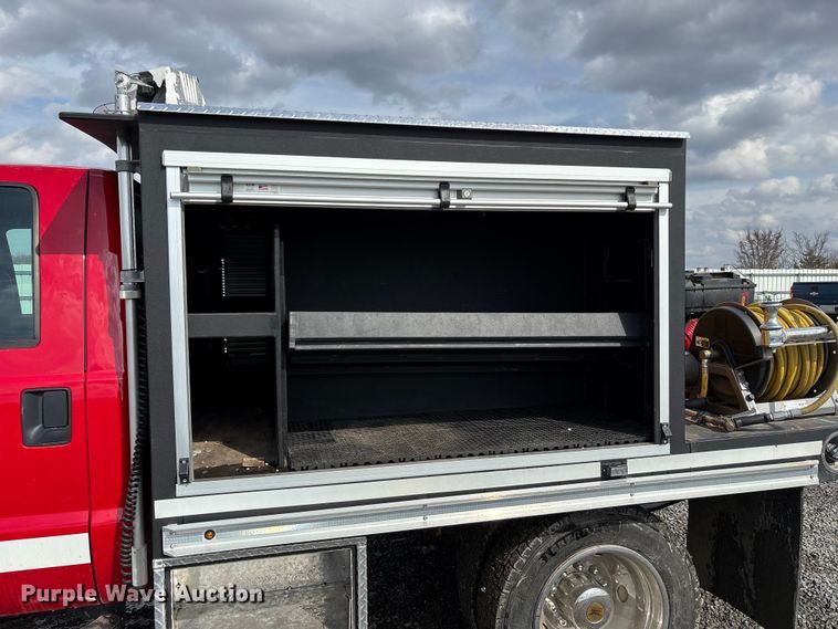 image for item YA2650 2012 Ford F550 Super Duty Crew Cab rescue vehicle