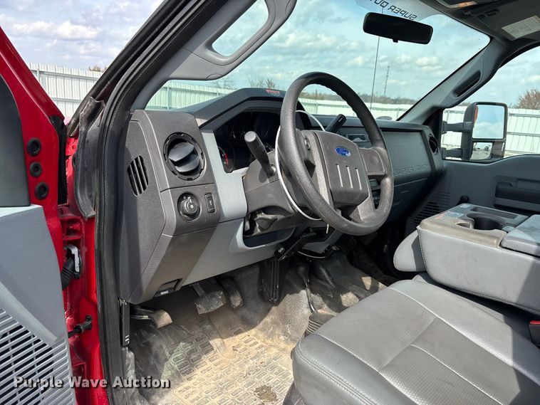 image for item YA2650 2012 Ford F550 Super Duty Crew Cab rescue vehicle