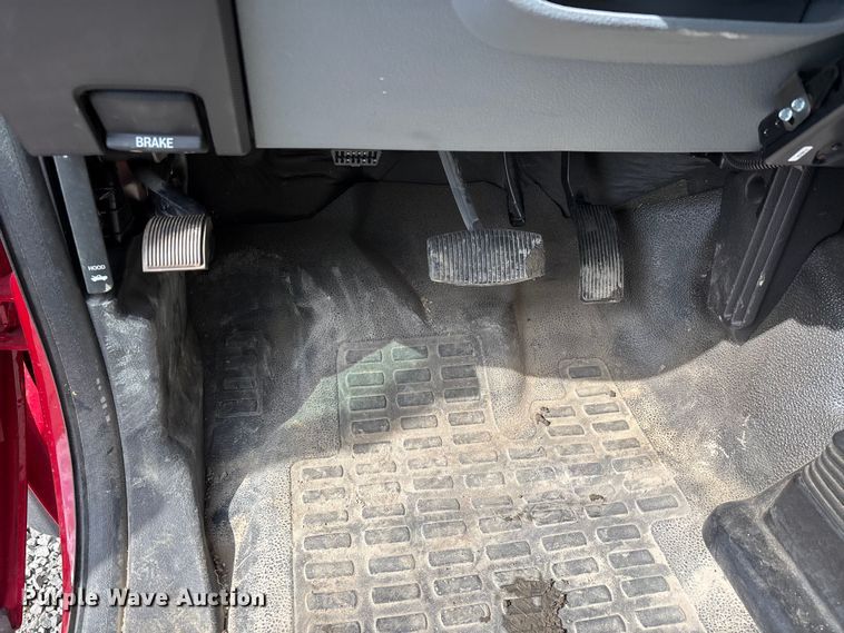 image for item YA2650 2012 Ford F550 Super Duty Crew Cab rescue vehicle