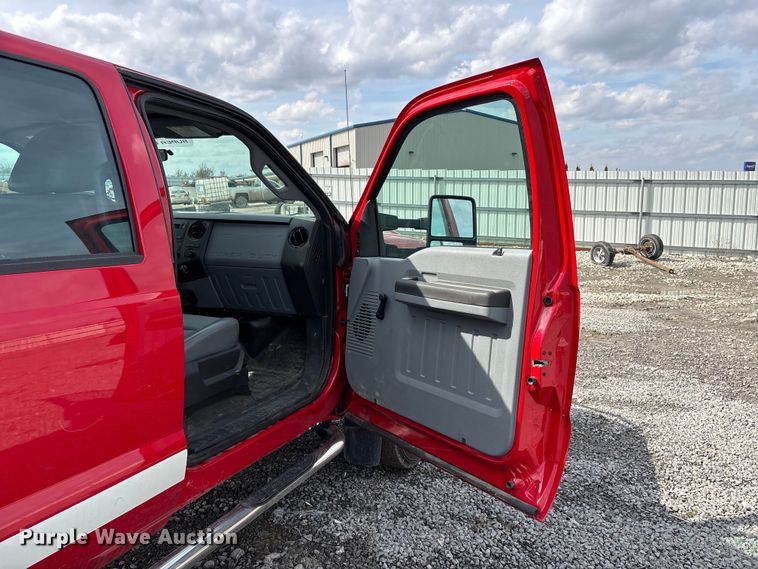 image for item YA2650 2012 Ford F550 Super Duty Crew Cab rescue vehicle