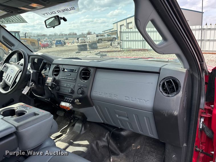 image for item YA2650 2012 Ford F550 Super Duty Crew Cab rescue vehicle