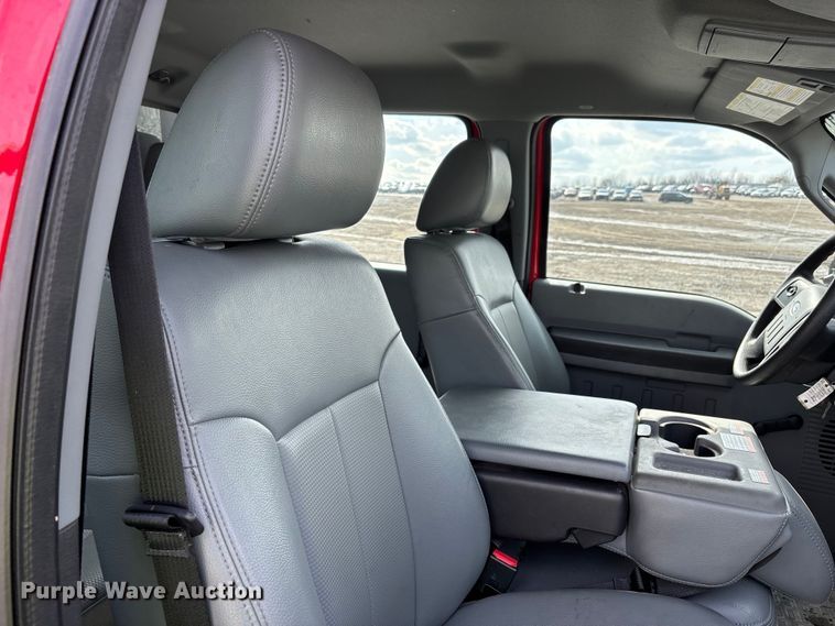 image for item YA2650 2012 Ford F550 Super Duty Crew Cab rescue vehicle