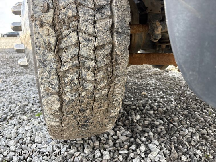 image for item YA2650 2012 Ford F550 Super Duty Crew Cab rescue vehicle