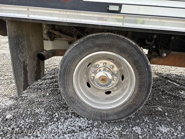 image for item YA2650 2012 Ford F550 Super Duty Crew Cab rescue vehicle