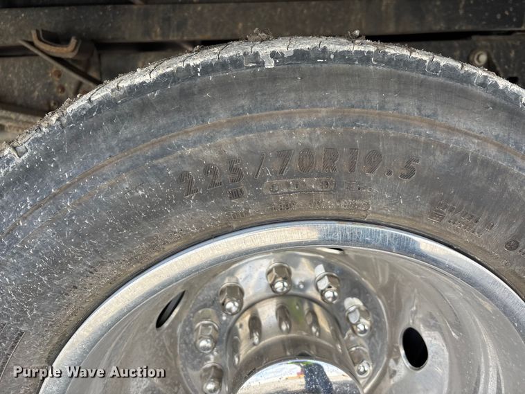 image for item YA2650 2012 Ford F550 Super Duty Crew Cab rescue vehicle