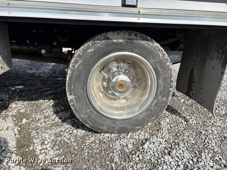 image for item YA2650 2012 Ford F550 Super Duty Crew Cab rescue vehicle