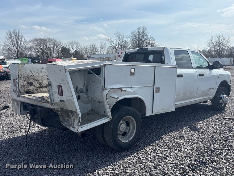 image for item YA2748 2022 RAM 3500 Crew Cab utility bed pickup truck