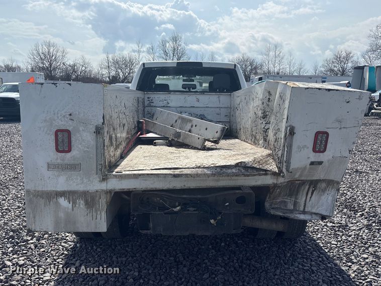 image for item YA2748 2022 RAM 3500 Crew Cab utility bed pickup truck