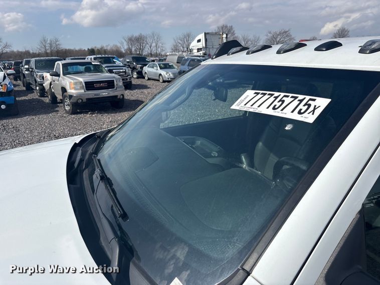 image for item YA2748 2022 RAM 3500 Crew Cab utility bed pickup truck