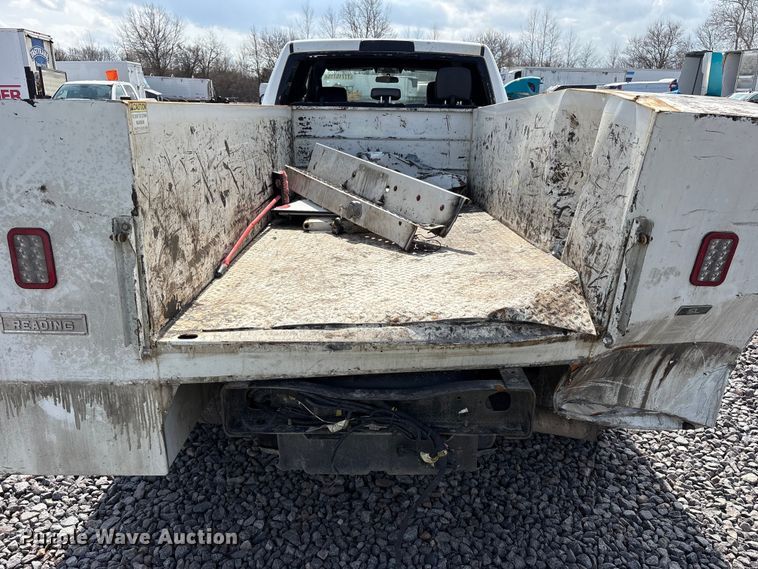 image for item YA2748 2022 RAM 3500 Crew Cab utility bed pickup truck