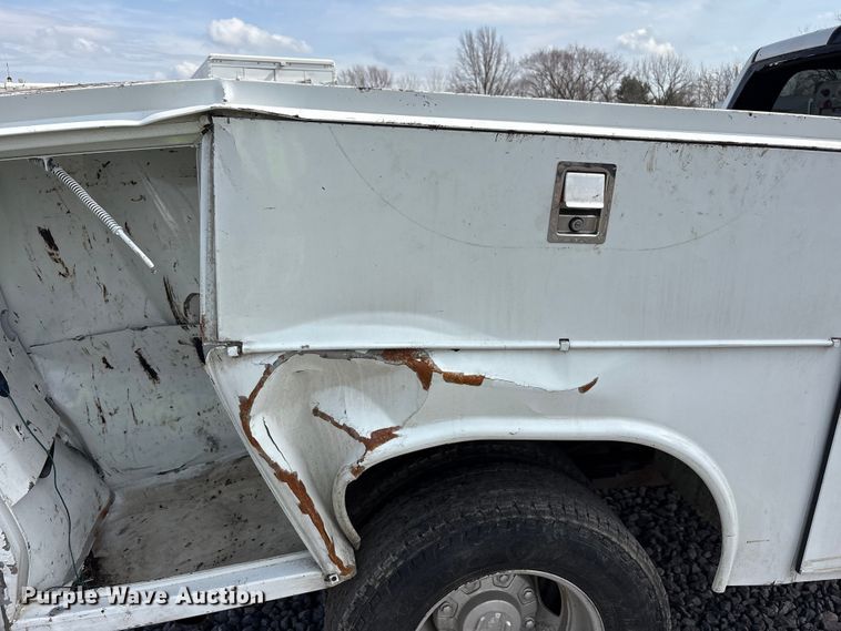 image for item YA2748 2022 RAM 3500 Crew Cab utility bed pickup truck