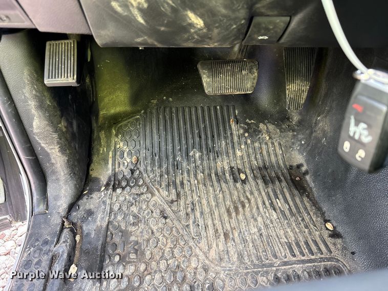 image for item YA2748 2022 RAM 3500 Crew Cab utility bed pickup truck